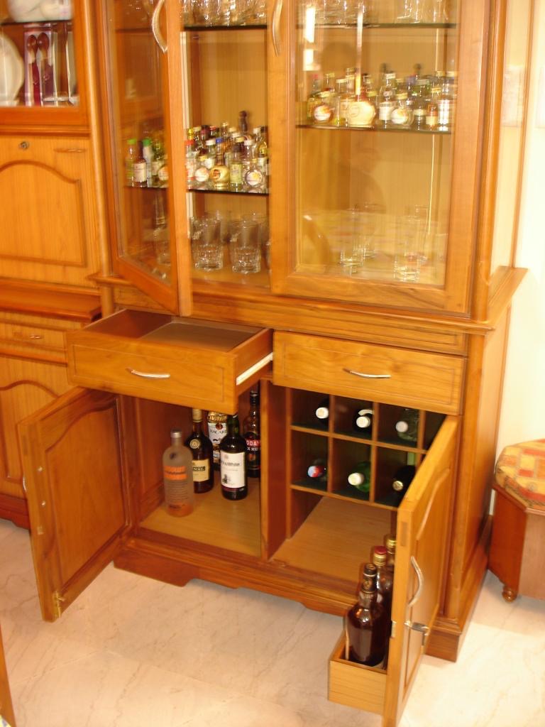 Bar & Crockery Units
